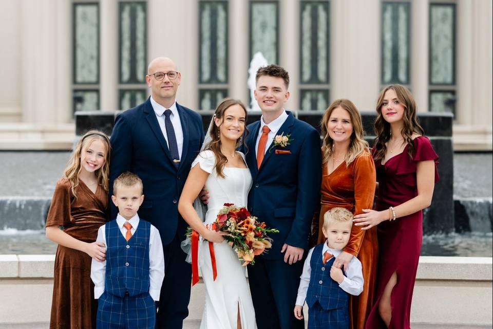 Family portraits at your weddi