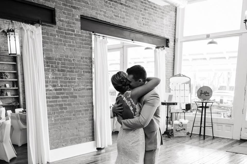 Bride & Groom in Atlanta Room