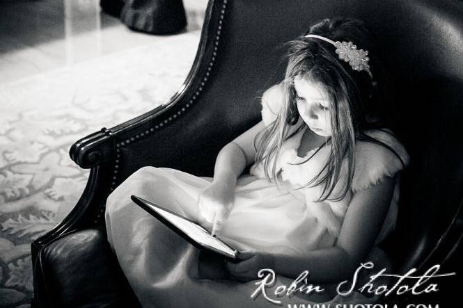 Robin Shotola Photography & Design