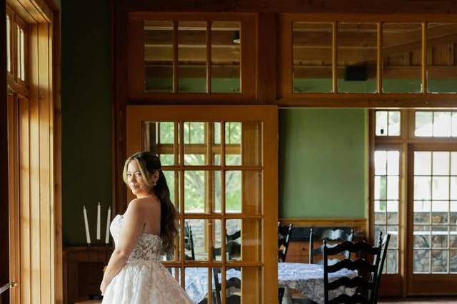 BEAUTIFUL BRIDE