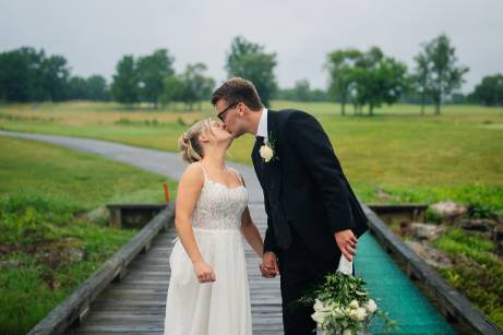 Couple glance