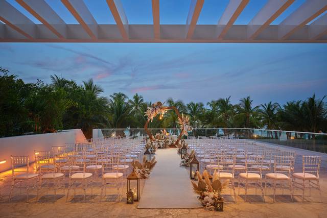 Atlantic patio wedding set up