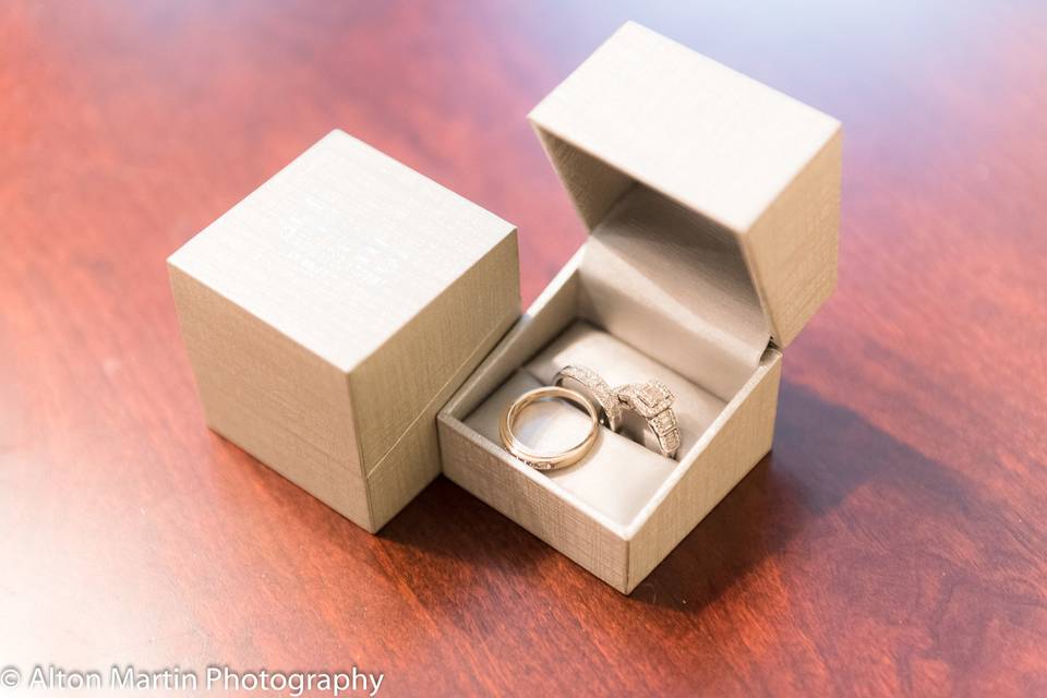 Alton martin wedding photography - Rings