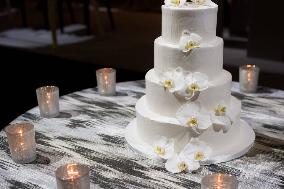 Orchid Chic Wedding Cake