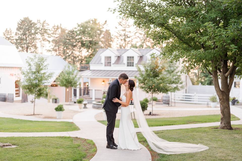 Legacy Hill Farm wedding