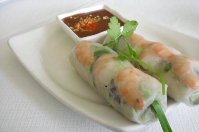 Shrimp roll with peannut saude