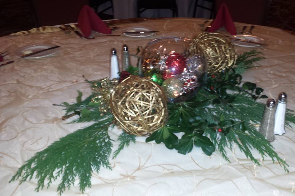 Holiday centerpiece