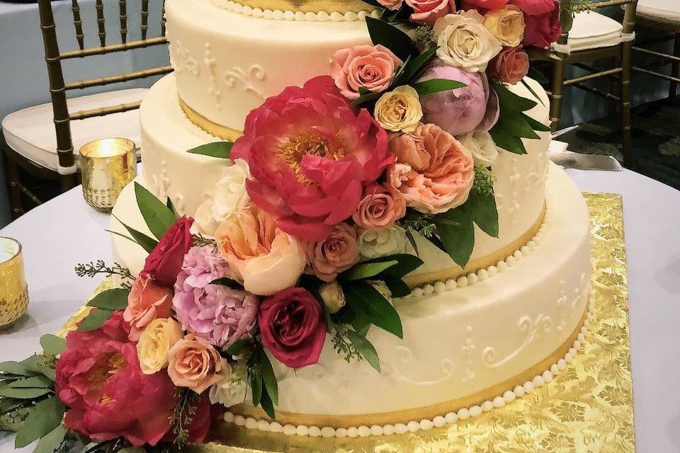 Wedding Cake   Floral Cascade