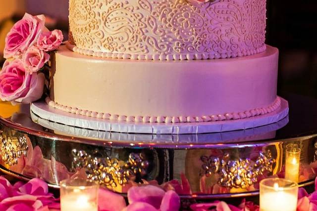 David's Custom Cakes - Wedding Cake - Haledon, NJ - WeddingWire