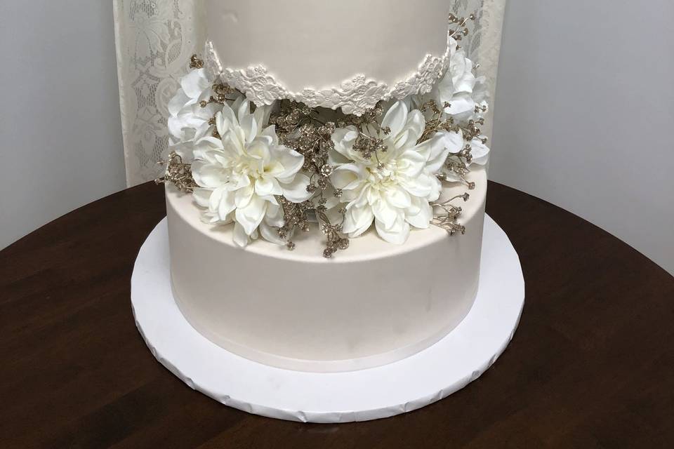 Ivory fondant wedding cake