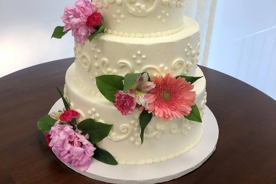 Buttercream with fresh flowers