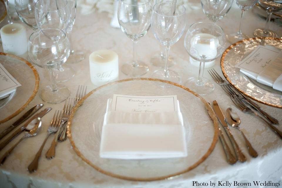 Lace linens