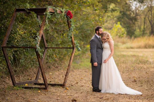 Minimal country wedding