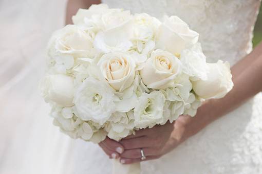 Classic white bouquet