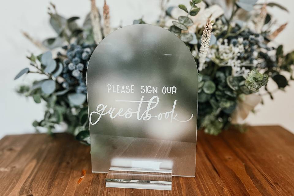 Frosted Arch Guestbook Sign