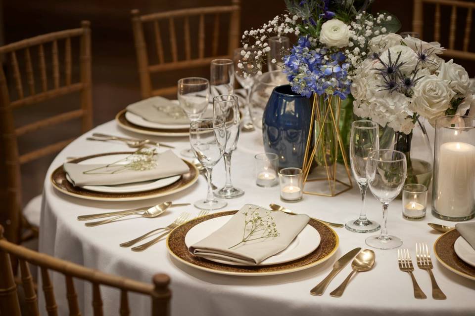 Promenade Table Set