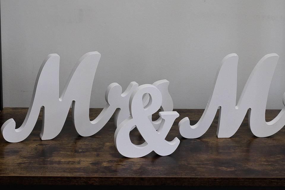 Wooden white MR and MRS