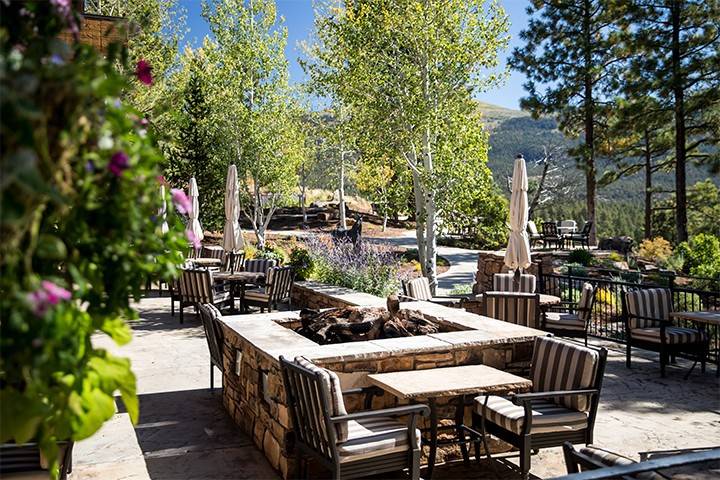 Mountain Clubhouse outdoor patio