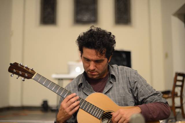 Tunign the guitar