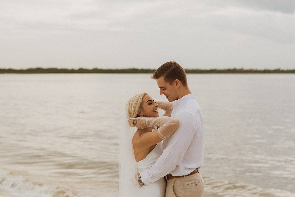 Bride & Groom at the beach