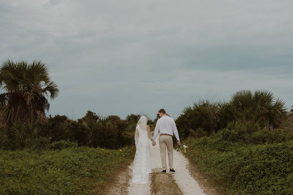 Bride & Groom at the beach