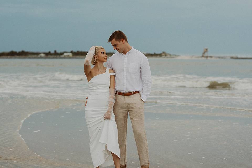 Bride & Groom at the beach