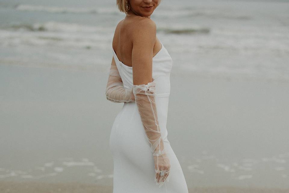 Bride & Groom at the beach