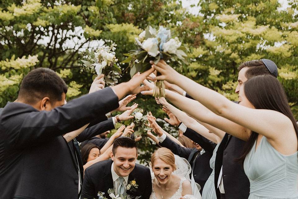 Bridal party tunnel