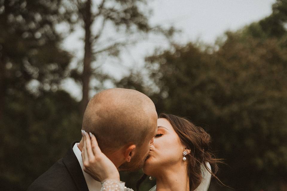 Bride & Groom at the beach