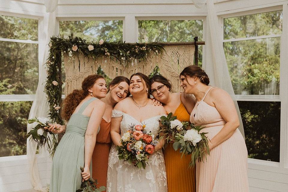 Bride & bridesmaids