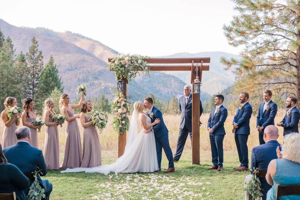 Table garland