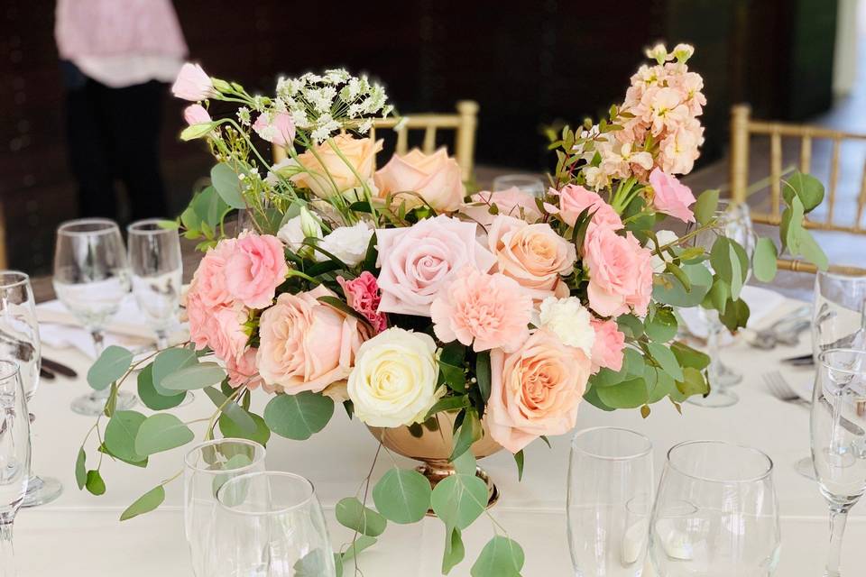 Peach blush low centerpiece