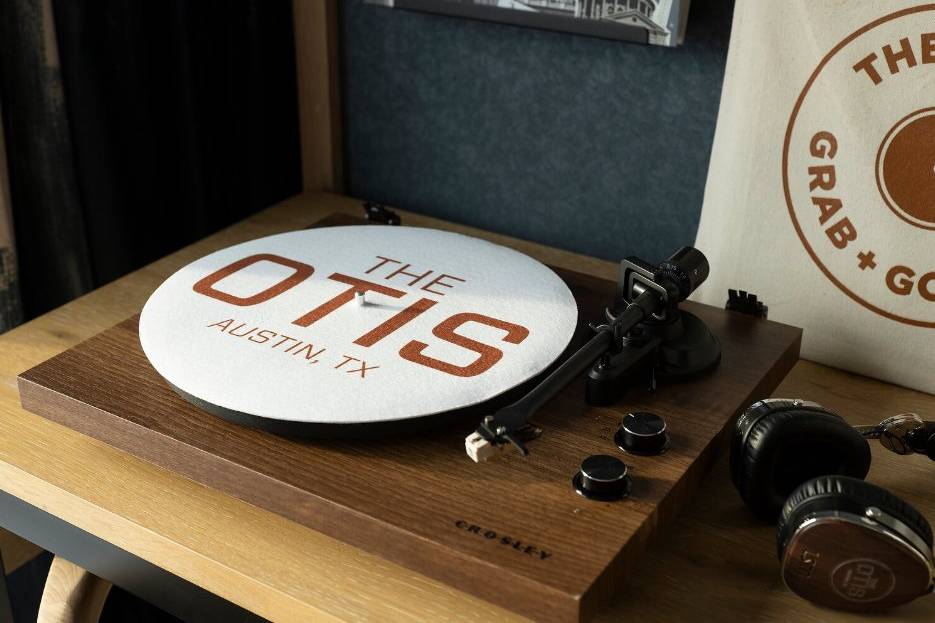 Otis Vinyl Experience