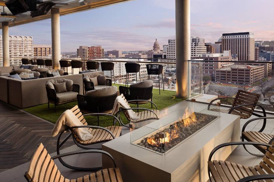 Otopia Rooftop Lounge