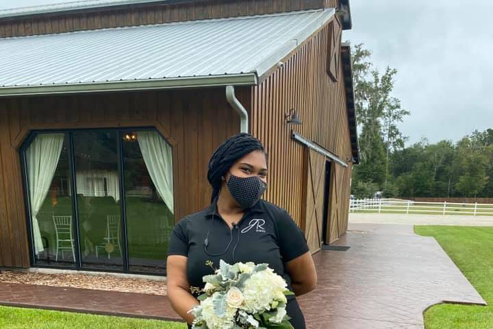 Mella - Wedding Coordinator