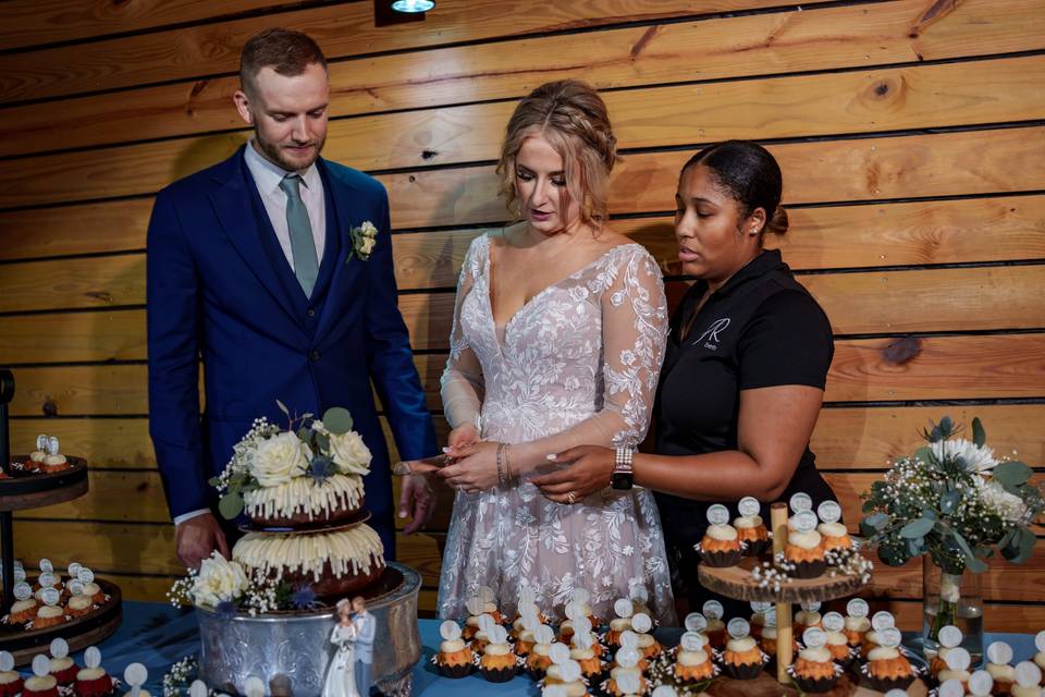 Cake Staging