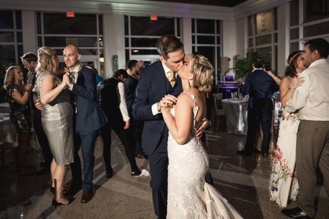 Wedding Slow Dance Equals Kiss