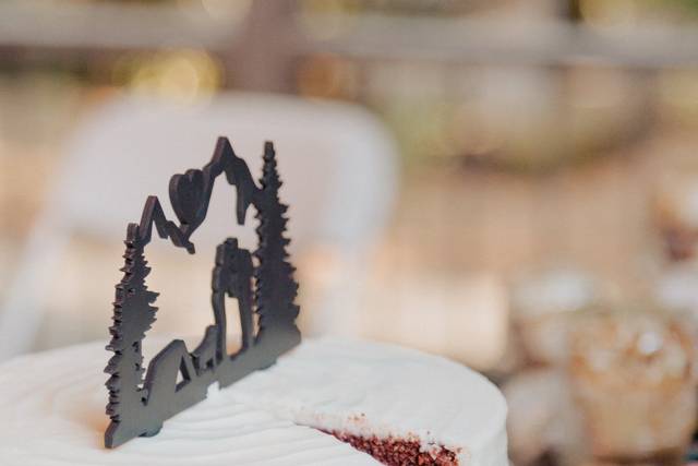Cake topper