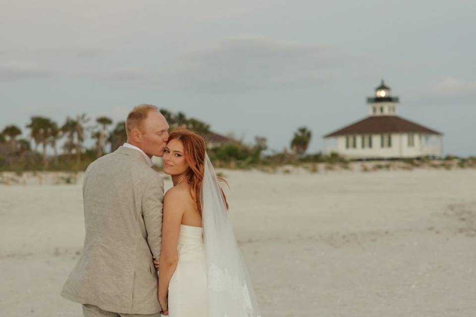 Airbrush tanning for brides