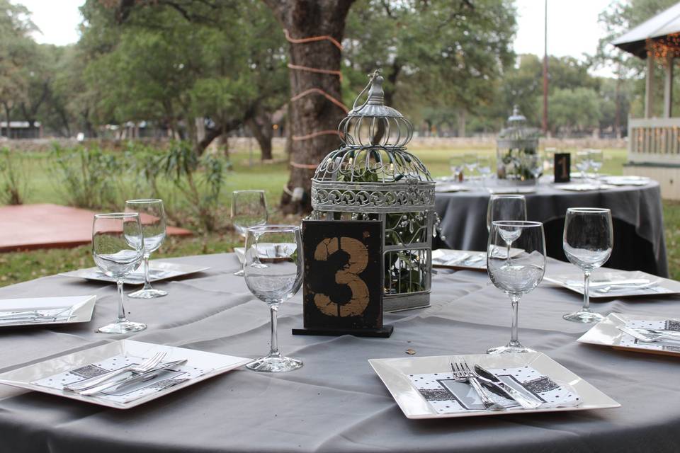 12 Oaks Hill Country Inn and Venue