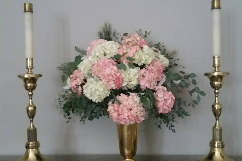 White Barn Candle Flower Delivery Raleigh NC - Flowers and flowers