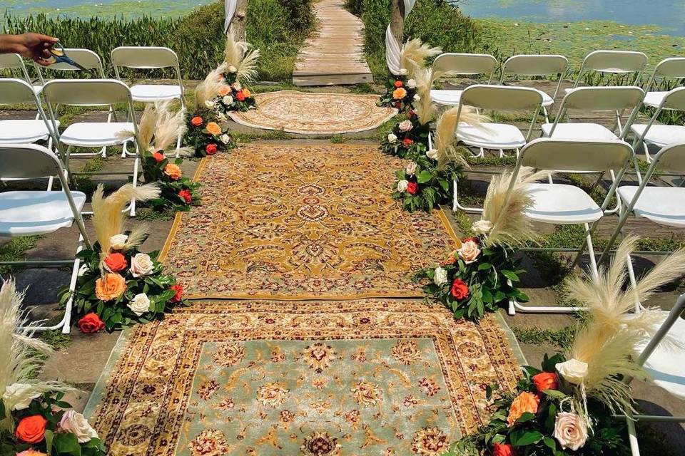 Aisle Florals on the Lake