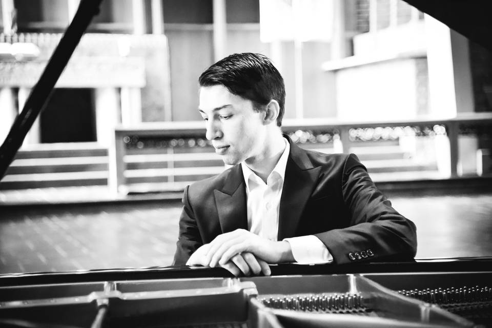 Jordan Mathews Pianist