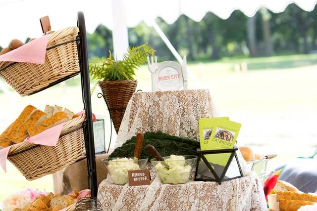 Bread + butter bar