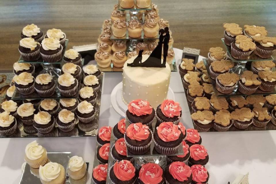 Wedding Cake & Cupcakes