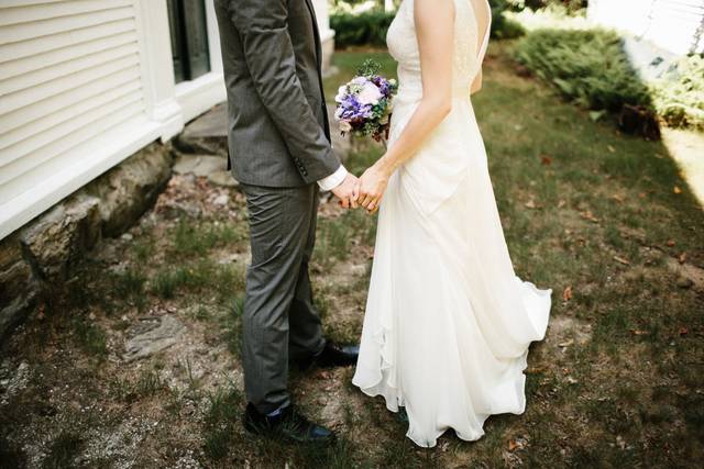 Our flowers will last you for years to come. Made from high quality silk flowers and succulents, our flowers come at a lower price and won't die hours after the ceremony.