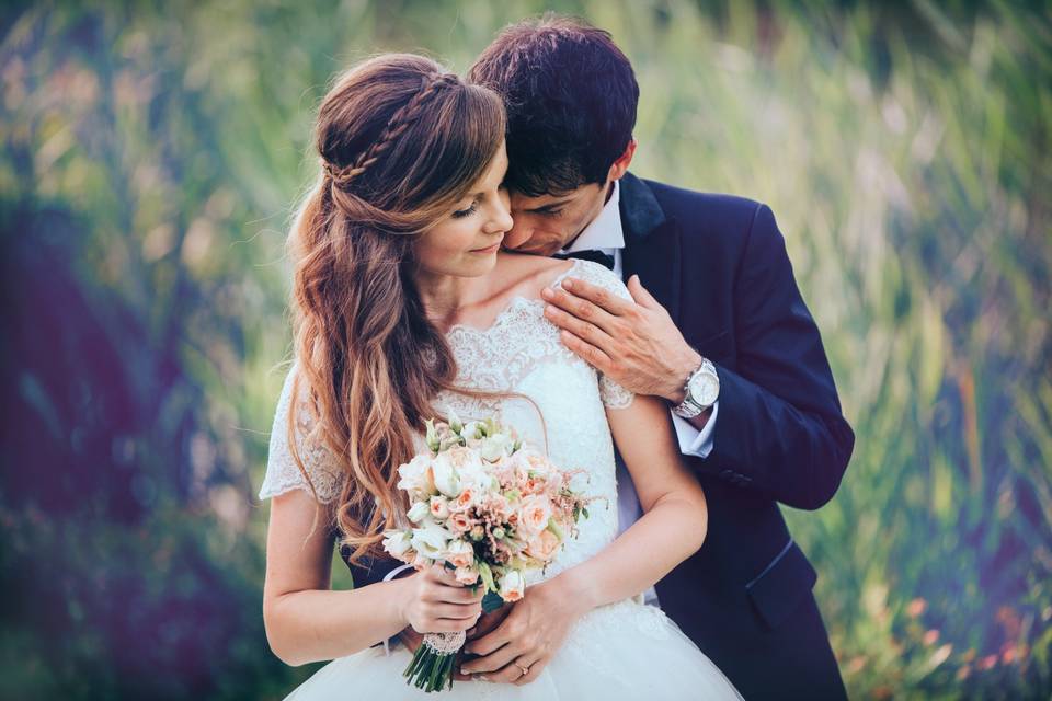 Newlyweds in a garden