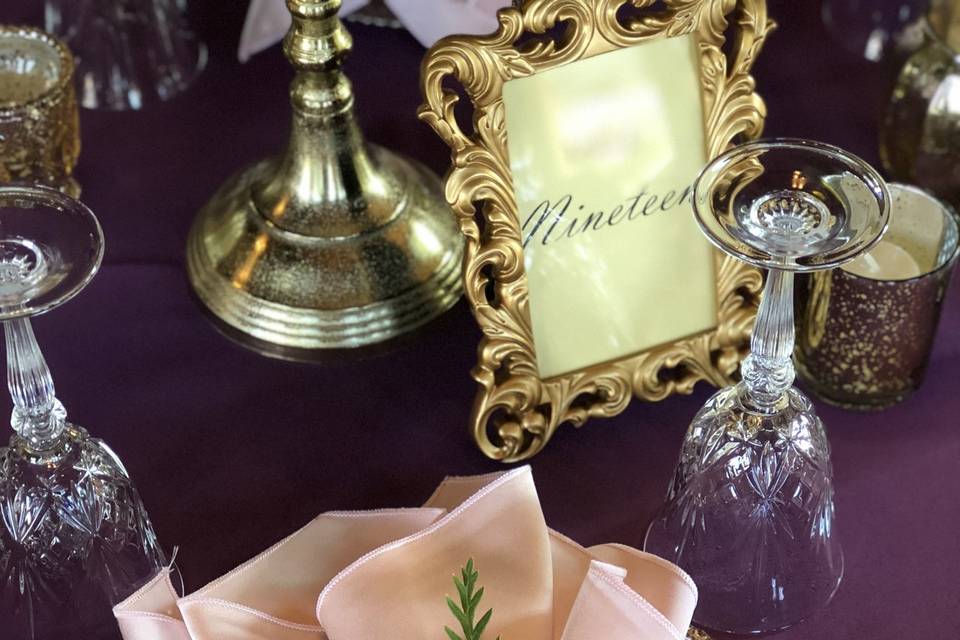 Simple place setting greenery