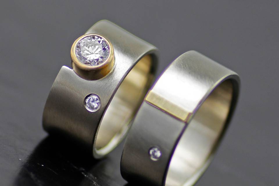 Non-traditional ring designs