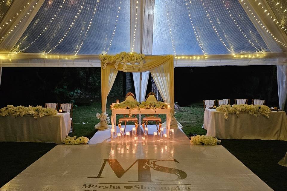 Head Table Decor & Dancefloor